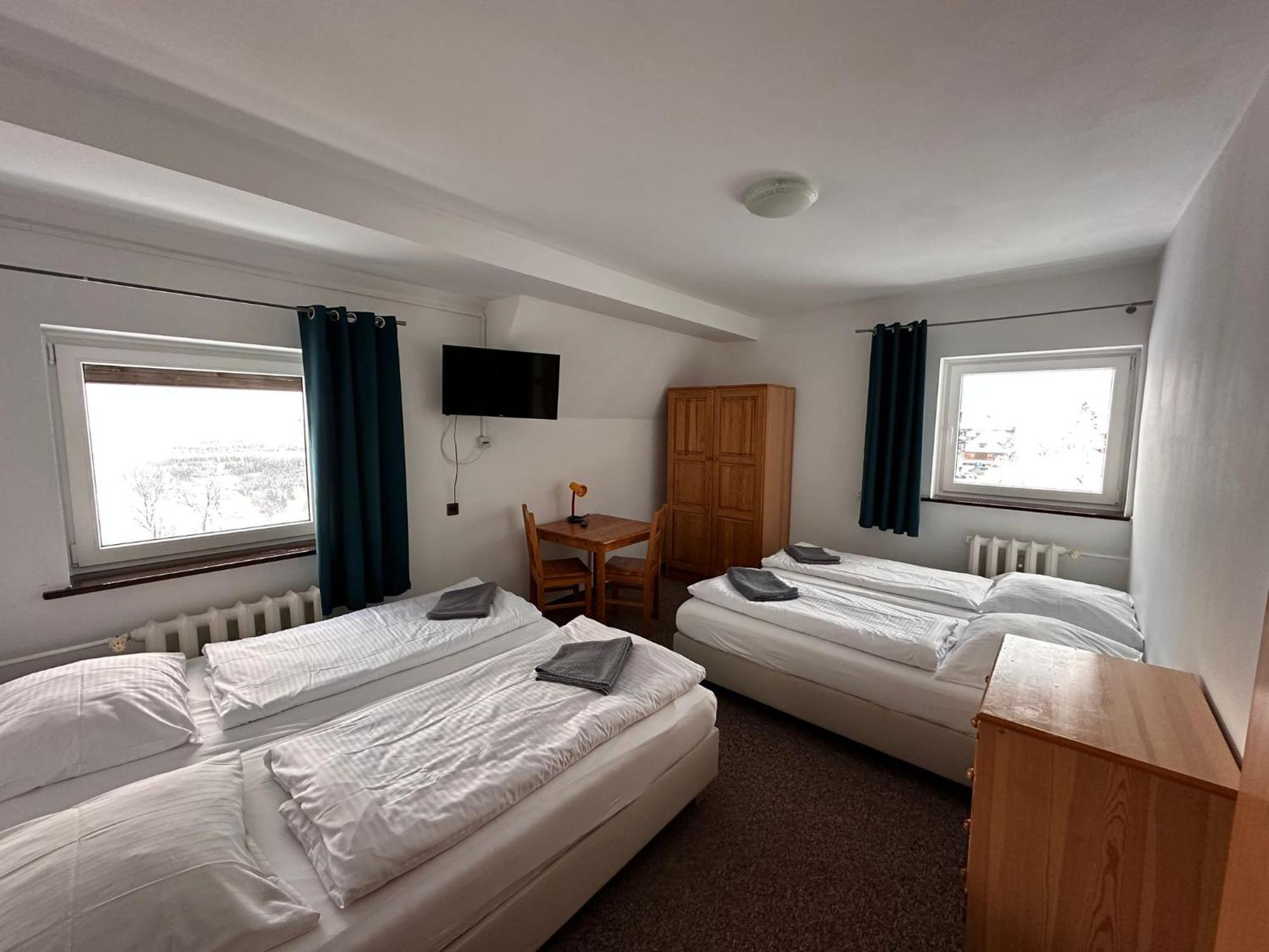 Straszny Dwór Hotel Duszniki Zdrój Quarto foto